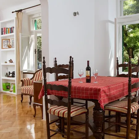 Apartamento Ina *