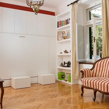 Ina Apartment *